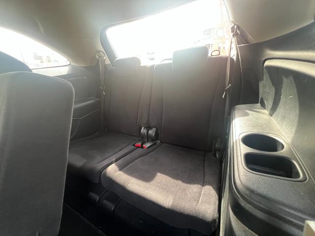 ストリーム X特別仕様車 HDDナビエディション HDDインターナビ バックカメラ ETC デジタルインナーミラー 3列シート 7人乗り スマートキー ステアリングスイッチ オートライト 社外15インチアルミ 電格ミラー HIDヘッドライト(30枚目)