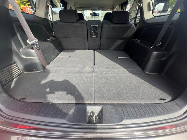 ストリーム X特別仕様車 HDDナビエディション HDDインターナビ バックカメラ ETC デジタルインナーミラー 3列シート 7人乗り スマートキー ステアリングスイッチ オートライト 社外15インチアルミ 電格ミラー HIDヘッドライト(33枚目)