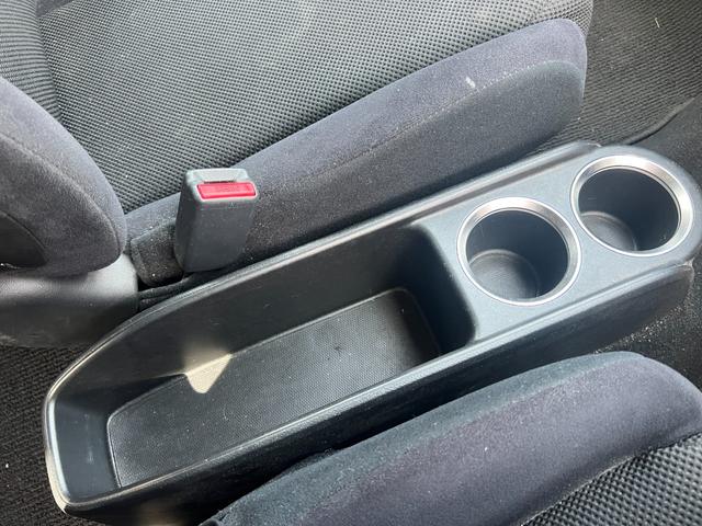 ストリーム X特別仕様車 HDDナビエディション HDDインターナビ バックカメラ ETC デジタルインナーミラー 3列シート 7人乗り スマートキー ステアリングスイッチ オートライト 社外15インチアルミ 電格ミラー HIDヘッドライト(54枚目)