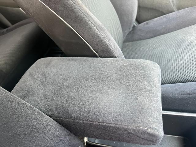 ストリーム X特別仕様車 HDDナビエディション HDDインターナビ バックカメラ ETC デジタルインナーミラー 3列シート 7人乗り スマートキー ステアリングスイッチ オートライト 社外15インチアルミ 電格ミラー HIDヘッドライト(55枚目)