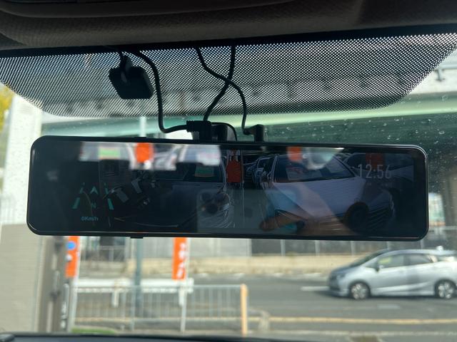 ストリーム X特別仕様車 HDDナビエディション HDDインターナビ バックカメラ ETC デジタルインナーミラー 3列シート 7人乗り スマートキー ステアリングスイッチ オートライト 社外15インチアルミ 電格ミラー HIDヘッドライト(57枚目)