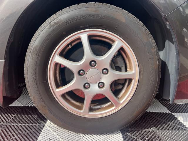 ストリーム X特別仕様車 HDDナビエディション HDDインターナビ バックカメラ ETC デジタルインナーミラー 3列シート 7人乗り スマートキー ステアリングスイッチ オートライト 社外15インチアルミ 電格ミラー HIDヘッドライト(61枚目)