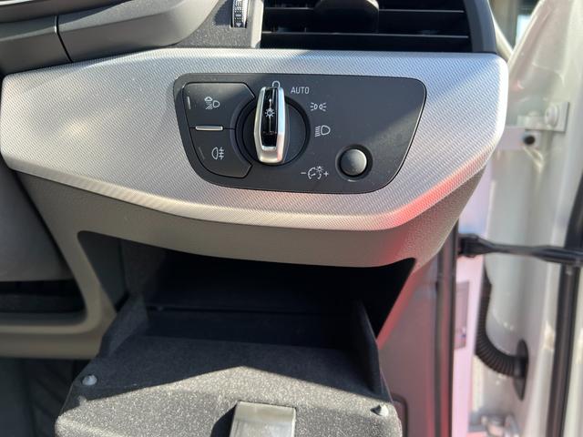 Ａ４ ２．０ＴＦＳＩスポーツ　メーカーナビ　Ｂｌｕｅｔｏｏｔｈ　フルセグＴＶ　バックカメラ　ＥＴＣ　シートヒーター　前席パワーシート　クルコン　ＦＲコーナーセンサー　レーンキープ　プッシュスタート　スマートキー　パドルシフト（50枚目）