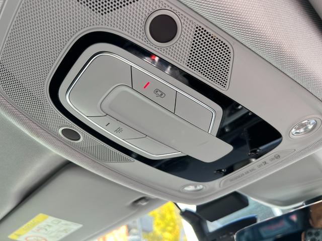 Ａ４ ２．０ＴＦＳＩスポーツ　メーカーナビ　Ｂｌｕｅｔｏｏｔｈ　フルセグＴＶ　バックカメラ　ＥＴＣ　シートヒーター　前席パワーシート　クルコン　ＦＲコーナーセンサー　レーンキープ　プッシュスタート　スマートキー　パドルシフト（67枚目）