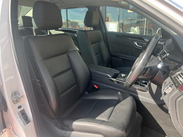 Ｅクラス Ｅ３００　ブルーエフィシェンシー　アバンギャルド　純正ナビ　ＴＶ　Ｂカメラ　ＥＴＣ　黒革シート　プッシュスタート　Ｂｌｕｅｔｏｏｔｈ　前席パワーシート　全席シートヒーター　クルコン　ＢＳＭ　ＵＳＢ　コーナーセンサー　パドルシフト　純正１７インチアルミ（21枚目）