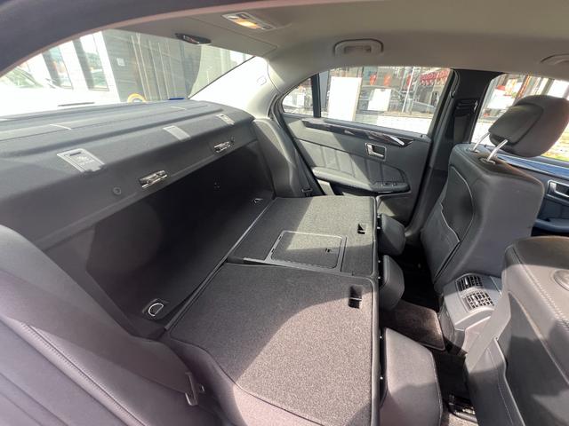 Ｅクラス Ｅ３００　ブルーエフィシェンシー　アバンギャルド　純正ナビ　ＴＶ　Ｂカメラ　ＥＴＣ　黒革シート　プッシュスタート　Ｂｌｕｅｔｏｏｔｈ　前席パワーシート　全席シートヒーター　クルコン　ＢＳＭ　ＵＳＢ　コーナーセンサー　パドルシフト　純正１７インチアルミ（38枚目）