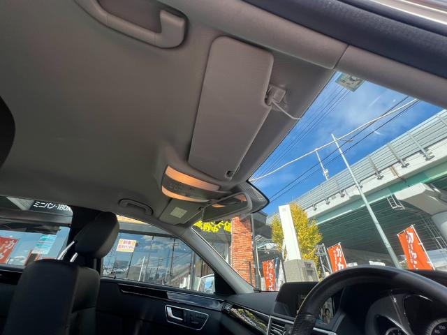 Ｅクラス Ｅ３００　ブルーエフィシェンシー　アバンギャルド　純正ナビ　ＴＶ　Ｂカメラ　ＥＴＣ　黒革シート　プッシュスタート　Ｂｌｕｅｔｏｏｔｈ　前席パワーシート　全席シートヒーター　クルコン　ＢＳＭ　ＵＳＢ　コーナーセンサー　パドルシフト　純正１７インチアルミ（42枚目）