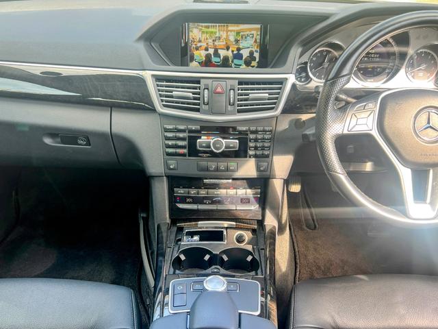 Ｅクラス Ｅ３００　ブルーエフィシェンシー　アバンギャルド　純正ナビ　ＴＶ　Ｂカメラ　ＥＴＣ　黒革シート　プッシュスタート　Ｂｌｕｅｔｏｏｔｈ　前席パワーシート　全席シートヒーター　クルコン　ＢＳＭ　ＵＳＢ　コーナーセンサー　パドルシフト　純正１７インチアルミ（45枚目）