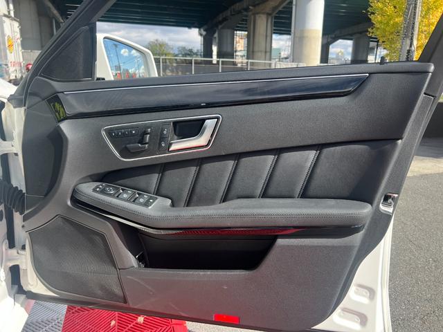 Ｅクラス Ｅ３００　ブルーエフィシェンシー　アバンギャルド　純正ナビ　ＴＶ　Ｂカメラ　ＥＴＣ　黒革シート　プッシュスタート　Ｂｌｕｅｔｏｏｔｈ　前席パワーシート　全席シートヒーター　クルコン　ＢＳＭ　ＵＳＢ　コーナーセンサー　パドルシフト　純正１７インチアルミ（76枚目）