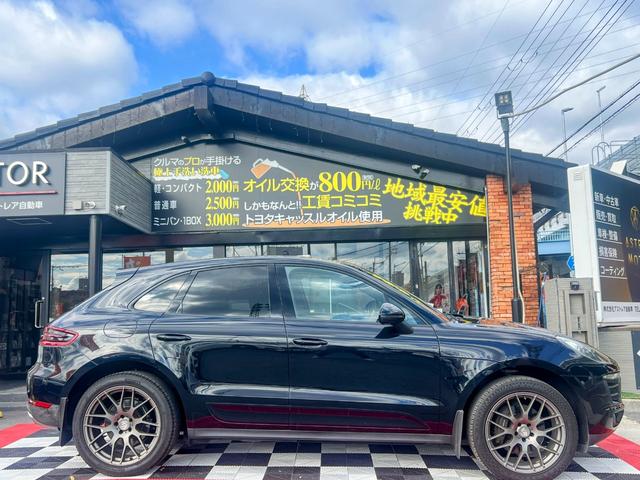 マカン マカン 純正ナビ 4WD OP20インチアルミ Bカメラ TV ETC 黒革シート パワーシート 前席シートヒーター パワーバックドア サイドカメラ USB クルーズコントール パドルシフト 電子パーキング(9枚目)