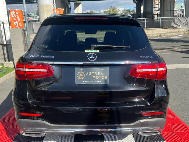 ＧＬＣ ＧＬＣ２２０ｄ　４マチックスポーツ　ディーゼル　ターボ　４ＷＤ　３６０°カメラ　純正ナビ　フルセグＴＶ　Ｂｌｕｅｔｏｏｔｈ　ＥＴＣ　ハーフレザーシート　パワーバックドア　クルーズコントロール　パワーシート　全席シートヒーター　スマキー（11枚目）