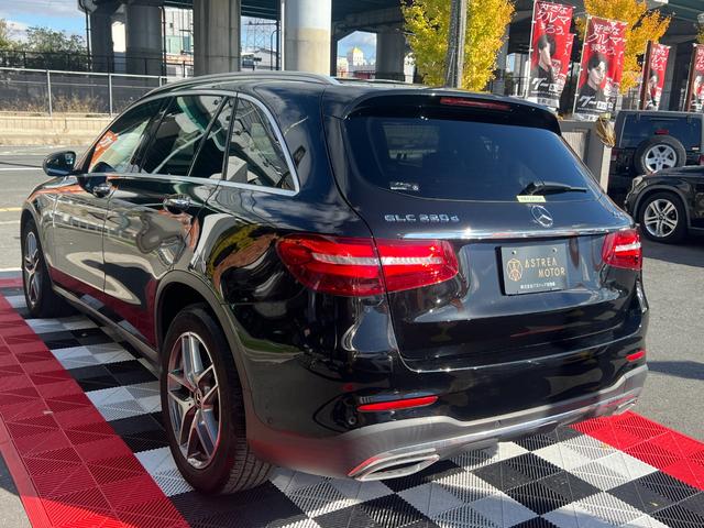 ＧＬＣ ＧＬＣ２２０ｄ　４マチックスポーツ　ディーゼル　ターボ　４ＷＤ　３６０°カメラ　純正ナビ　フルセグＴＶ　Ｂｌｕｅｔｏｏｔｈ　ＥＴＣ　ハーフレザーシート　パワーバックドア　クルーズコントロール　パワーシート　全席シートヒーター　スマキー（12枚目）