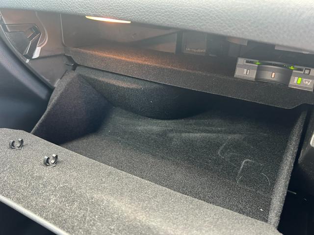 ＧＬＣ ＧＬＣ２２０ｄ　４マチックスポーツ　ディーゼル　ターボ　４ＷＤ　３６０°カメラ　純正ナビ　フルセグＴＶ　Ｂｌｕｅｔｏｏｔｈ　ＥＴＣ　ハーフレザーシート　パワーバックドア　クルーズコントロール　パワーシート　全席シートヒーター　スマキー（67枚目）