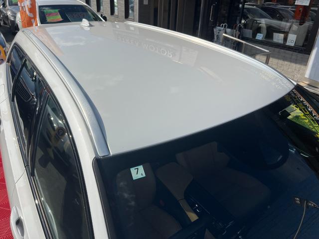 Ｖ９０ Ｔ５　モメンタム　３６０°カメラ　純正ナビ　フルセグＴＶ　Ｂｌｕｅｔｏｏｔｈ　ＥＴＣ　パワートランク　シートヒータ　パワーシート　レーンキープ　ＦＲコーナーセンサー　クルコン　ＢＳＭ　フォグライト　純正１８インチアルミ（17枚目）