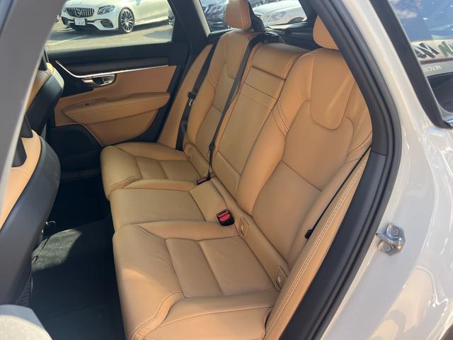 Ｖ９０ Ｔ５　モメンタム　３６０°カメラ　純正ナビ　フルセグＴＶ　Ｂｌｕｅｔｏｏｔｈ　ＥＴＣ　パワートランク　シートヒータ　パワーシート　レーンキープ　ＦＲコーナーセンサー　クルコン　ＢＳＭ　フォグライト　純正１８インチアルミ（27枚目）