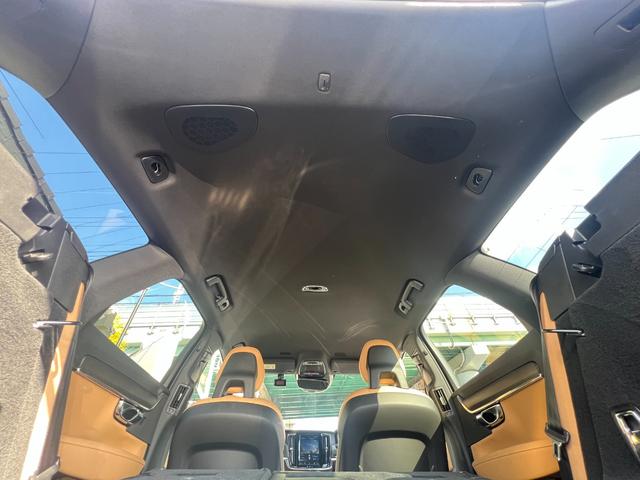 Ｖ９０ Ｔ５　モメンタム　３６０°カメラ　純正ナビ　フルセグＴＶ　Ｂｌｕｅｔｏｏｔｈ　ＥＴＣ　パワートランク　シートヒータ　パワーシート　レーンキープ　ＦＲコーナーセンサー　クルコン　ＢＳＭ　フォグライト　純正１８インチアルミ（35枚目）