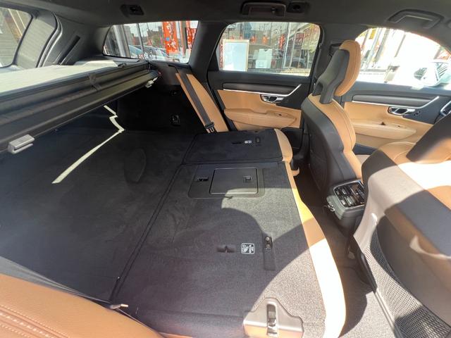 Ｖ９０ Ｔ５　モメンタム　３６０°カメラ　純正ナビ　フルセグＴＶ　Ｂｌｕｅｔｏｏｔｈ　ＥＴＣ　パワートランク　シートヒータ　パワーシート　レーンキープ　ＦＲコーナーセンサー　クルコン　ＢＳＭ　フォグライト　純正１８インチアルミ（43枚目）
