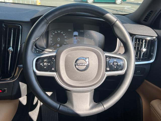 Ｖ９０ Ｔ５　モメンタム　３６０°カメラ　純正ナビ　フルセグＴＶ　Ｂｌｕｅｔｏｏｔｈ　ＥＴＣ　パワートランク　シートヒータ　パワーシート　レーンキープ　ＦＲコーナーセンサー　クルコン　ＢＳＭ　フォグライト　純正１８インチアルミ（55枚目）