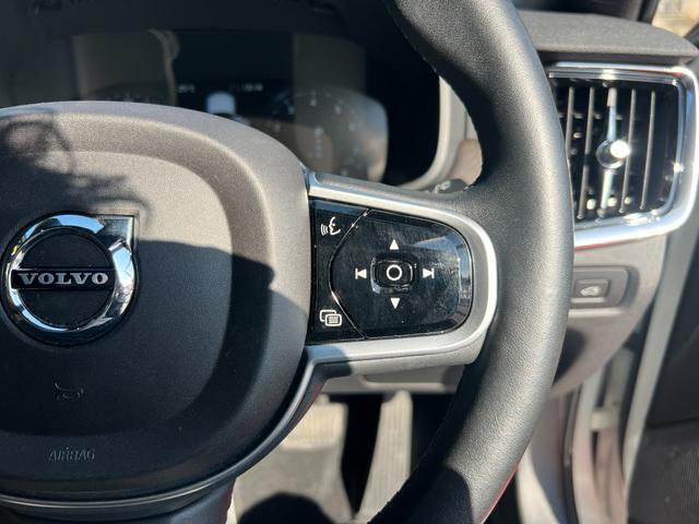 Ｖ９０ Ｔ５　モメンタム　３６０°カメラ　純正ナビ　フルセグＴＶ　Ｂｌｕｅｔｏｏｔｈ　ＥＴＣ　パワートランク　シートヒータ　パワーシート　レーンキープ　ＦＲコーナーセンサー　クルコン　ＢＳＭ　フォグライト　純正１８インチアルミ（57枚目）