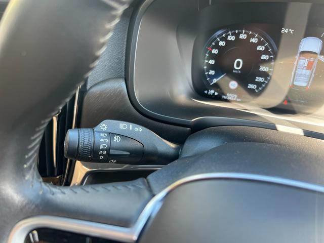 Ｖ９０ Ｔ５　モメンタム　３６０°カメラ　純正ナビ　フルセグＴＶ　Ｂｌｕｅｔｏｏｔｈ　ＥＴＣ　パワートランク　シートヒータ　パワーシート　レーンキープ　ＦＲコーナーセンサー　クルコン　ＢＳＭ　フォグライト　純正１８インチアルミ（58枚目）