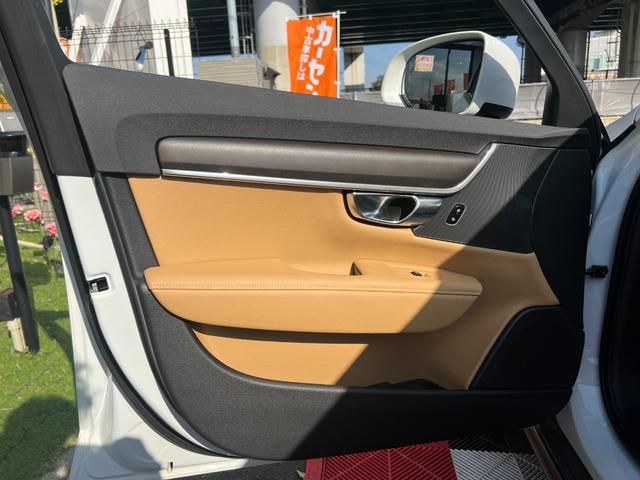Ｖ９０ Ｔ５　モメンタム　３６０°カメラ　純正ナビ　フルセグＴＶ　Ｂｌｕｅｔｏｏｔｈ　ＥＴＣ　パワートランク　シートヒータ　パワーシート　レーンキープ　ＦＲコーナーセンサー　クルコン　ＢＳＭ　フォグライト　純正１８インチアルミ（75枚目）