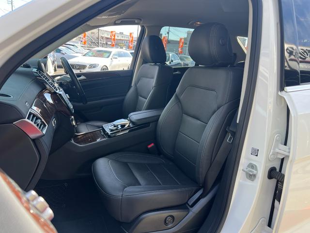 助手席も使用感が少なく良好な状態です！！お気軽にお問合せください！ＴＥＬ：０６−６８２９−２７８９　公式ＬＩＮＥ：＠１８８ｒｋｘｙｇ