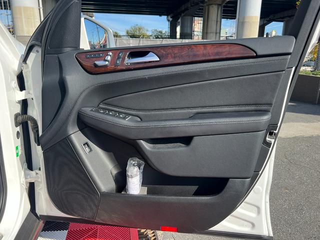 すべてのパワーウィンドウがワンタッチで開閉可能です！お気軽にお問合せください！ＴＥＬ：０６−６８２９−２７８９　公式ＬＩＮＥ：＠１８８ｒｋｘｙｇ