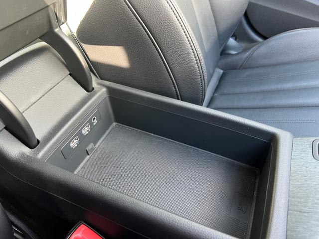 A4 2.0TFSIクワトロスポーツ ラグジュアリーPKG フロント/バックカメラ 純正ナビ Bluetooth TV ETC レザーシート シートヒーター バーチャルコックピット 前席パワーシート コーナーセンサー クルコン スマキー(56枚目)