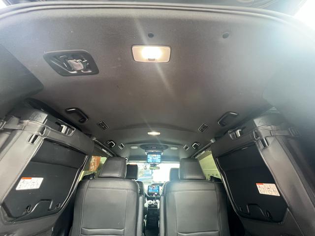 ヴォクシー ＺＳ　煌　アルパイン９インチナビ　アルパインフリップダウンモニター　バックカメラ　ＴＶ　ＥＴＣ　　ＨＤＭＩ　ＵＳＢ　Ｂｌｕｅｔｏｏｔｈ　両側パワースライドドア　トヨタセーフティセンス　革調シートカバー　クルコン（39枚目）