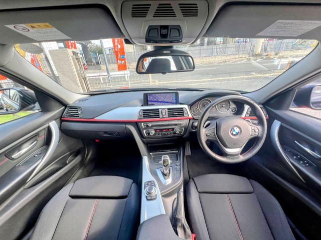 ３シリーズ ３２０ｉ　スポーツ　サンルーフ　純正ナビ　Ｂｌｕｅｔｏｏｔｈ　バックカメラ　ＥＴＣ　パワーシート　Ｒコーナーセンサー　プッシュスタート　スマートキー　純正１８インチＡＷ　フォグ　ＨＩＤヘッド　パドルシフト　ユーザー買取車（21枚目）