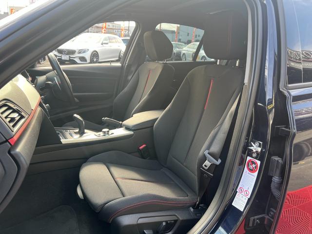 ３シリーズ ３２０ｉ　スポーツ　サンルーフ　純正ナビ　Ｂｌｕｅｔｏｏｔｈ　バックカメラ　ＥＴＣ　パワーシート　Ｒコーナーセンサー　プッシュスタート　スマートキー　純正１８インチＡＷ　フォグ　ＨＩＤヘッド　パドルシフト　ユーザー買取車（23枚目）