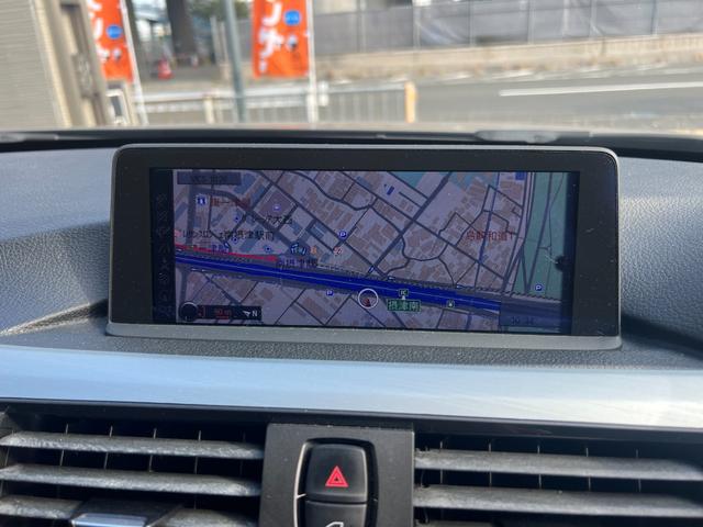 ３シリーズ ３２０ｉ　スポーツ　サンルーフ　純正ナビ　Ｂｌｕｅｔｏｏｔｈ　バックカメラ　ＥＴＣ　パワーシート　Ｒコーナーセンサー　プッシュスタート　スマートキー　純正１８インチＡＷ　フォグ　ＨＩＤヘッド　パドルシフト　ユーザー買取車（42枚目）
