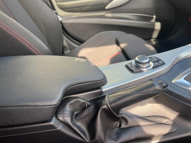 ３シリーズ ３２０ｉ　スポーツ　サンルーフ　純正ナビ　Ｂｌｕｅｔｏｏｔｈ　バックカメラ　ＥＴＣ　パワーシート　Ｒコーナーセンサー　プッシュスタート　スマートキー　純正１８インチＡＷ　フォグ　ＨＩＤヘッド　パドルシフト　ユーザー買取車（58枚目）
