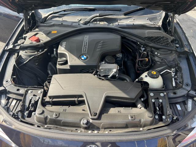 ３シリーズ ３２０ｉ　スポーツ　サンルーフ　純正ナビ　Ｂｌｕｅｔｏｏｔｈ　バックカメラ　ＥＴＣ　パワーシート　Ｒコーナーセンサー　プッシュスタート　スマートキー　純正１８インチＡＷ　フォグ　ＨＩＤヘッド　パドルシフト　ユーザー買取車（73枚目）