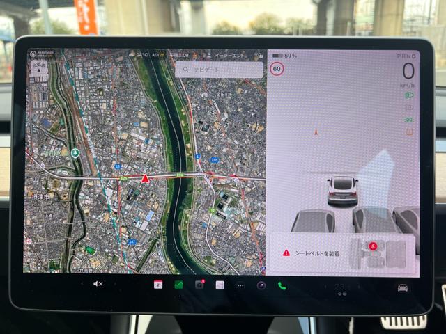 ワンオーナー　オートパイロット　黒革シート　オートトランク　Ｂｌｕｅｔｏｏｔｈ　３６０°カメラ　パノラマガラスルーフ　ＥＴＣ　純正１８インチアルミ　パワーシート　シートヒータ　カードキー　ＬＥＤライト