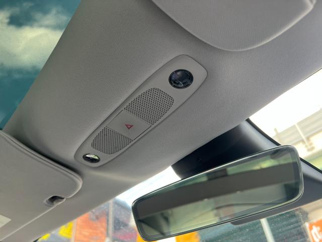 ワンオーナー　オートパイロット　黒革シート　オートトランク　Ｂｌｕｅｔｏｏｔｈ　３６０°カメラ　パノラマガラスルーフ　ＥＴＣ　純正１８インチアルミ　パワーシート　シートヒータ　カードキー　ＬＥＤライト