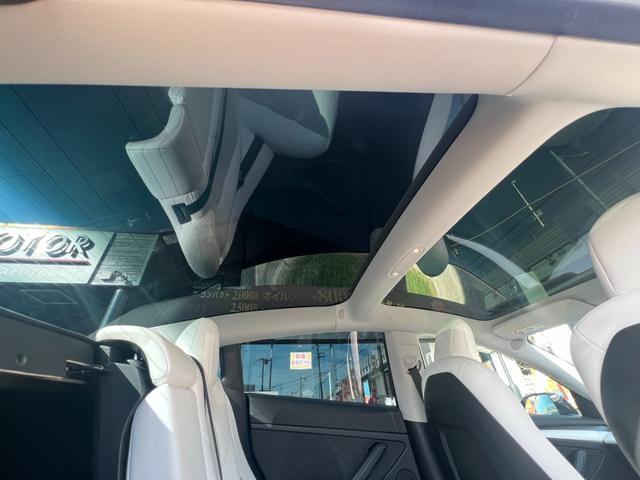 モデル３ ロングレンジ　ＡＷＤ　オートパイロット　上海モデル　白革シート　ヨークステアリング　パノラマガラス　３６０°カメラ　パワーシートヒータ　オートトランク　Ｂｌｕｅｔｏｏｔｈ　純正１９アルミ　ＥＴＣ　センタディスプレイ調整（37枚目）