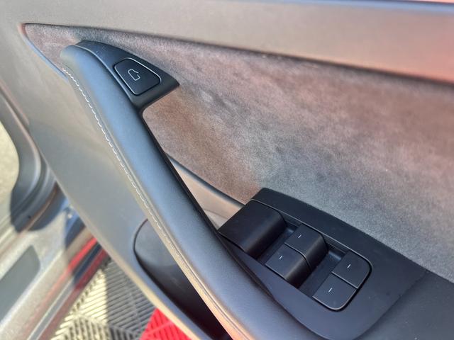 モデル３ ロングレンジ　ＡＷＤ　オートパイロット　上海モデル　白革シート　ヨークステアリング　パノラマガラス　３６０°カメラ　パワーシートヒータ　オートトランク　Ｂｌｕｅｔｏｏｔｈ　純正１９アルミ　ＥＴＣ　センタディスプレイ調整（68枚目）