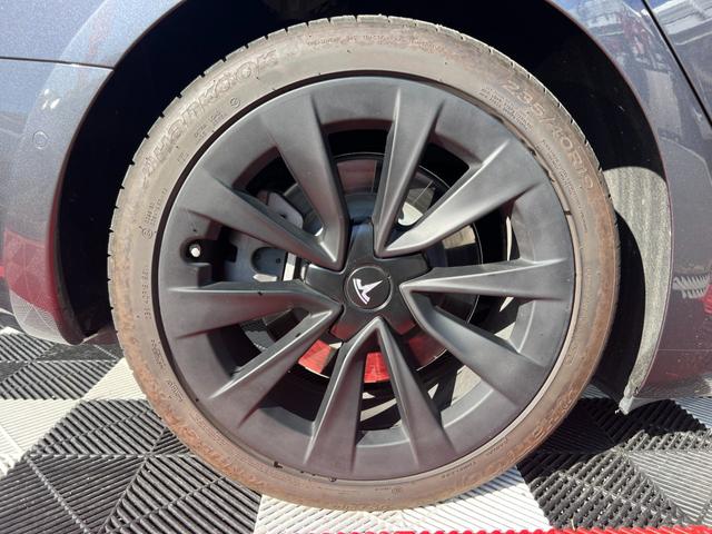 モデル３ ロングレンジ　ＡＷＤ　オートパイロット　上海モデル　白革シート　ヨークステアリング　パノラマガラス　３６０°カメラ　パワーシートヒータ　オートトランク　Ｂｌｕｅｔｏｏｔｈ　純正１９アルミ　ＥＴＣ　センタディスプレイ調整（73枚目）