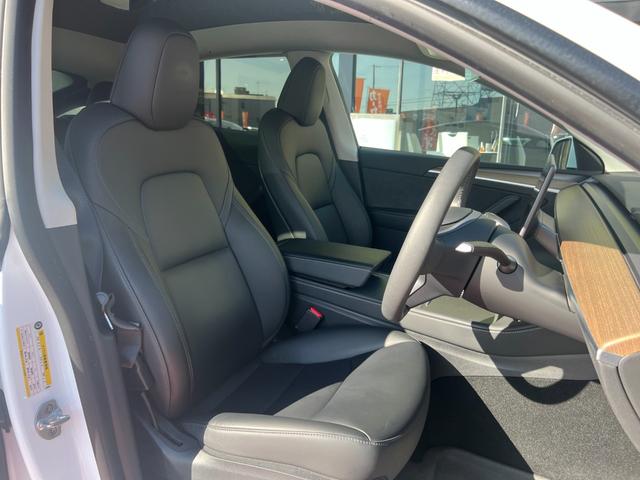 モデルＹ ベースグレード　オートパイロット　上海モデル　Ｒｙｚｅｎ搭載　黒革シート　３６０°カメラ　パノラマガラス　オートトランク　パワーシートヒータ　コーナーセンサ　ＥＴＣ　ＬＥＤ　純正１９インチアルミ　ステアリングヒータ（20枚目）