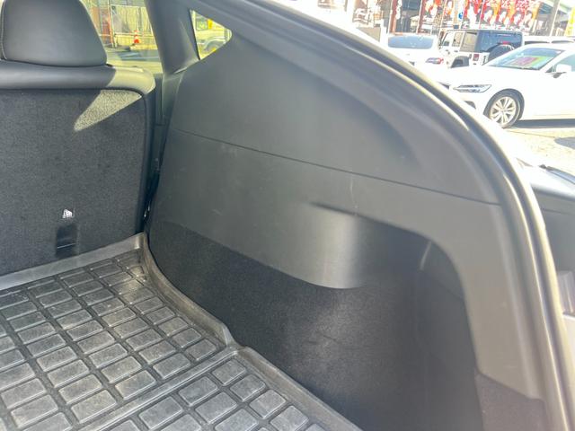 モデルＹ ベースグレード　オートパイロット　上海モデル　Ｒｙｚｅｎ搭載　黒革シート　３６０°カメラ　パノラマガラス　オートトランク　パワーシートヒータ　コーナーセンサ　ＥＴＣ　ＬＥＤ　純正１９インチアルミ　ステアリングヒータ（32枚目）