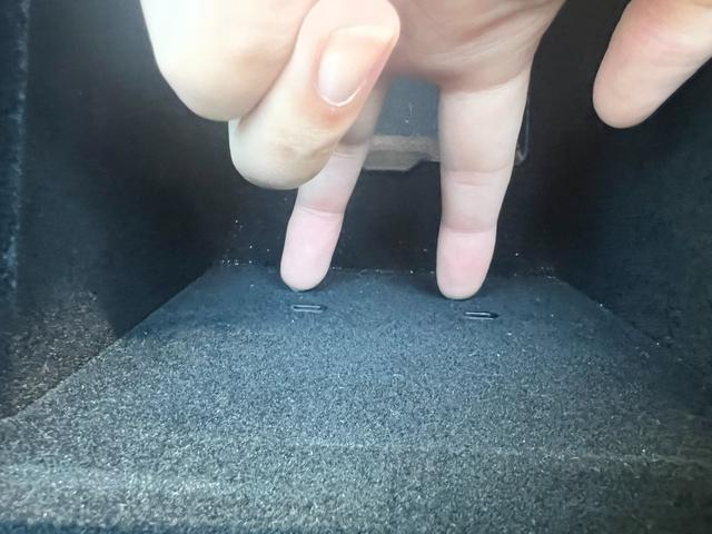 モデルＹ ベースグレード　オートパイロット　上海モデル　Ｒｙｚｅｎ搭載　黒革シート　３６０°カメラ　パノラマガラス　オートトランク　パワーシートヒータ　コーナーセンサ　ＥＴＣ　ＬＥＤ　純正１９インチアルミ　ステアリングヒータ（63枚目）