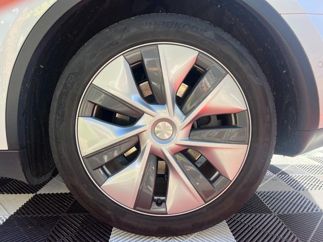 モデルＹ ベースグレード　オートパイロット　上海モデル　Ｒｙｚｅｎ搭載　黒革シート　３６０°カメラ　パノラマガラス　オートトランク　パワーシートヒータ　コーナーセンサ　ＥＴＣ　ＬＥＤ　純正１９インチアルミ　ステアリングヒータ（79枚目）