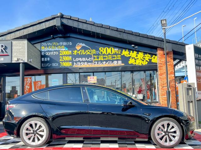 モデル３ ロングレンジ　ＡＷＤ　オートパイロット　上海モデル　黒革シート　４ＷＤ　パノラマガラスルーフ　３６０°カメラ　パワーシート　シートヒータ　オートトランク　Ｂｌｕｅｔｏｏｔｈ　純正１９アルミ　カードキー　ＥＴＣ　ヒートポンプ（8枚目）