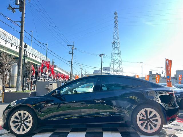 モデル３ ロングレンジ　ＡＷＤ　オートパイロット　上海モデル　黒革シート　４ＷＤ　パノラマガラスルーフ　３６０°カメラ　パワーシート　シートヒータ　オートトランク　Ｂｌｕｅｔｏｏｔｈ　純正１９アルミ　カードキー　ＥＴＣ　ヒートポンプ（12枚目）