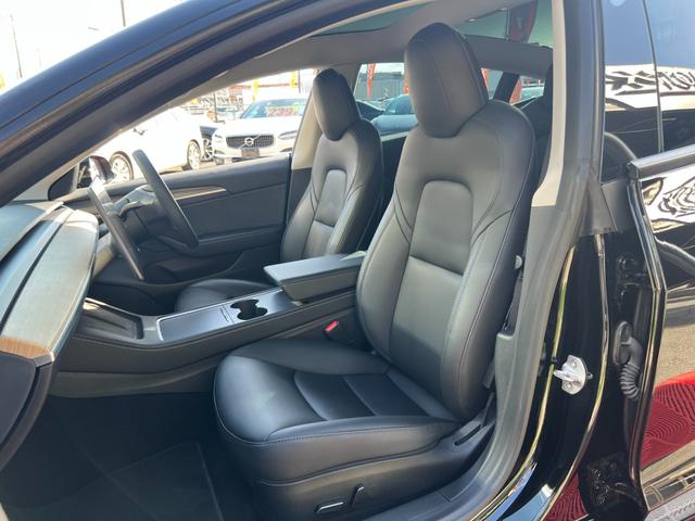 モデル３ ロングレンジ　ＡＷＤ　オートパイロット　上海モデル　黒革シート　４ＷＤ　パノラマガラスルーフ　３６０°カメラ　パワーシート　シートヒータ　オートトランク　Ｂｌｕｅｔｏｏｔｈ　純正１９アルミ　カードキー　ＥＴＣ　ヒートポンプ（20枚目）