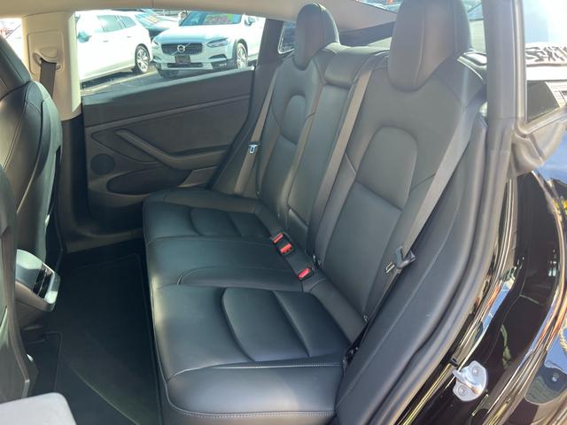 モデル３ ロングレンジ　ＡＷＤ　オートパイロット　上海モデル　黒革シート　４ＷＤ　パノラマガラスルーフ　３６０°カメラ　パワーシート　シートヒータ　オートトランク　Ｂｌｕｅｔｏｏｔｈ　純正１９アルミ　カードキー　ＥＴＣ　ヒートポンプ（24枚目）