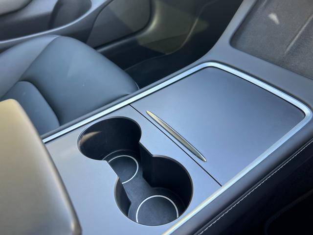 モデル３ ロングレンジ　ＡＷＤ　オートパイロット　上海モデル　黒革シート　４ＷＤ　パノラマガラスルーフ　３６０°カメラ　パワーシート　シートヒータ　オートトランク　Ｂｌｕｅｔｏｏｔｈ　純正１９アルミ　カードキー　ＥＴＣ　ヒートポンプ（57枚目）