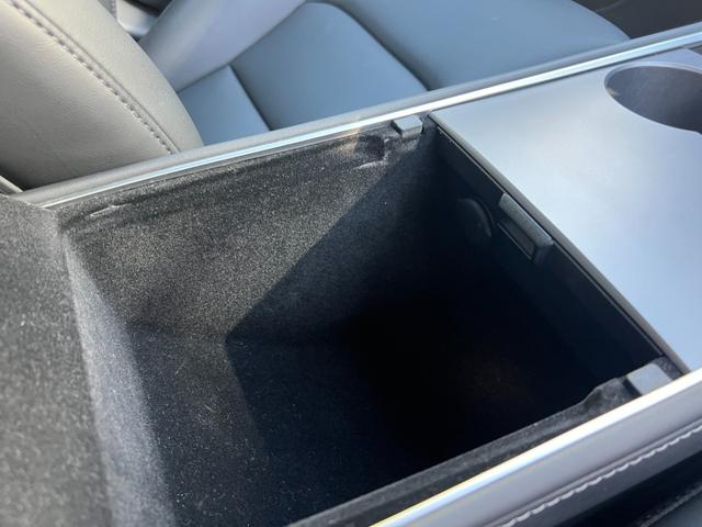 モデル３ ロングレンジ　ＡＷＤ　オートパイロット　上海モデル　黒革シート　４ＷＤ　パノラマガラスルーフ　３６０°カメラ　パワーシート　シートヒータ　オートトランク　Ｂｌｕｅｔｏｏｔｈ　純正１９アルミ　カードキー　ＥＴＣ　ヒートポンプ（59枚目）