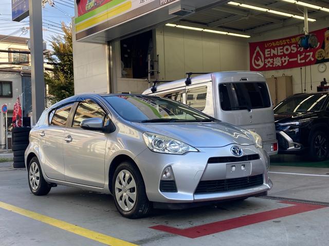 アクア Ｓ　キーレスエントリ　安全ボディ　オートエアコン　デュアルエアバック　ＥＳＣ　パワーウィンドウ　ＳＲＳ　パワーステアリング　ＡＢＳ　アイストップ（9枚目）